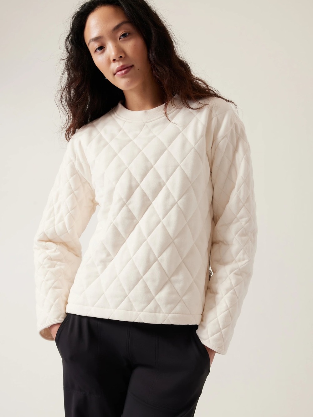 Athleta Retroplush Quilted Crewneck Cropped Sweatshirt in Ivory White Size XS